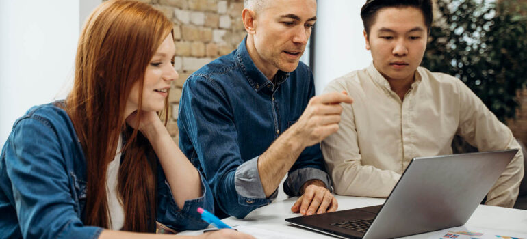 تحليلات البيانات